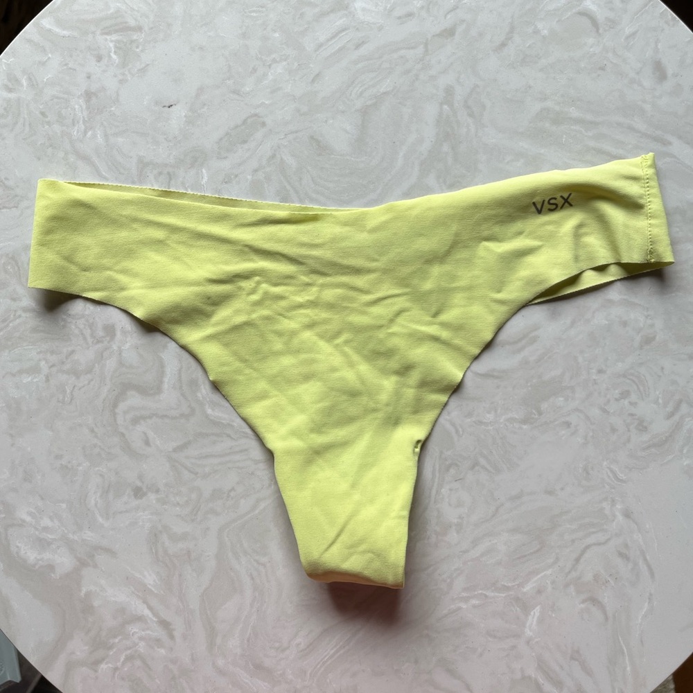 EUC Victoria’s Secret Sport Thong